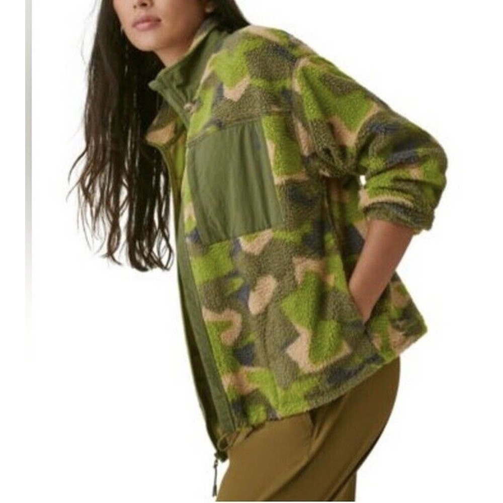 Bass Outdoor Women's Coastal Sherpa Zip-up Camo Jacket green Fleece Warm Small - Picture 4 of 4